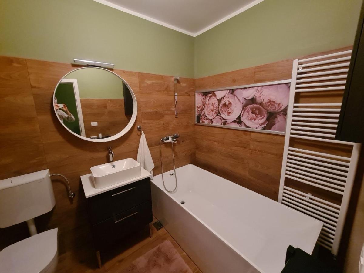 Family Apartment Nekic Опатия Экстерьер фото