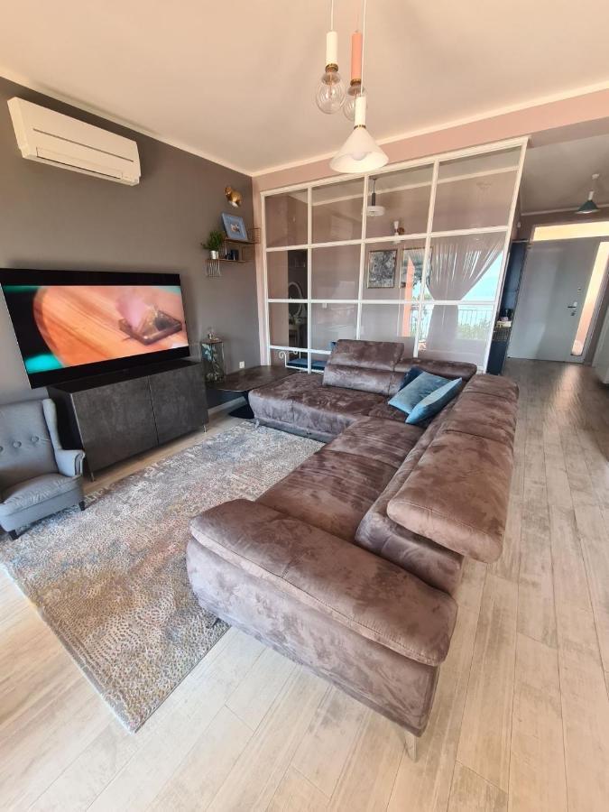 Family Apartment Nekic Опатия Экстерьер фото