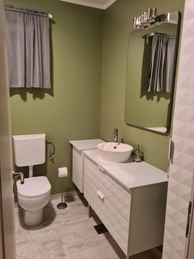 Family Apartment Nekic Опатия Экстерьер фото